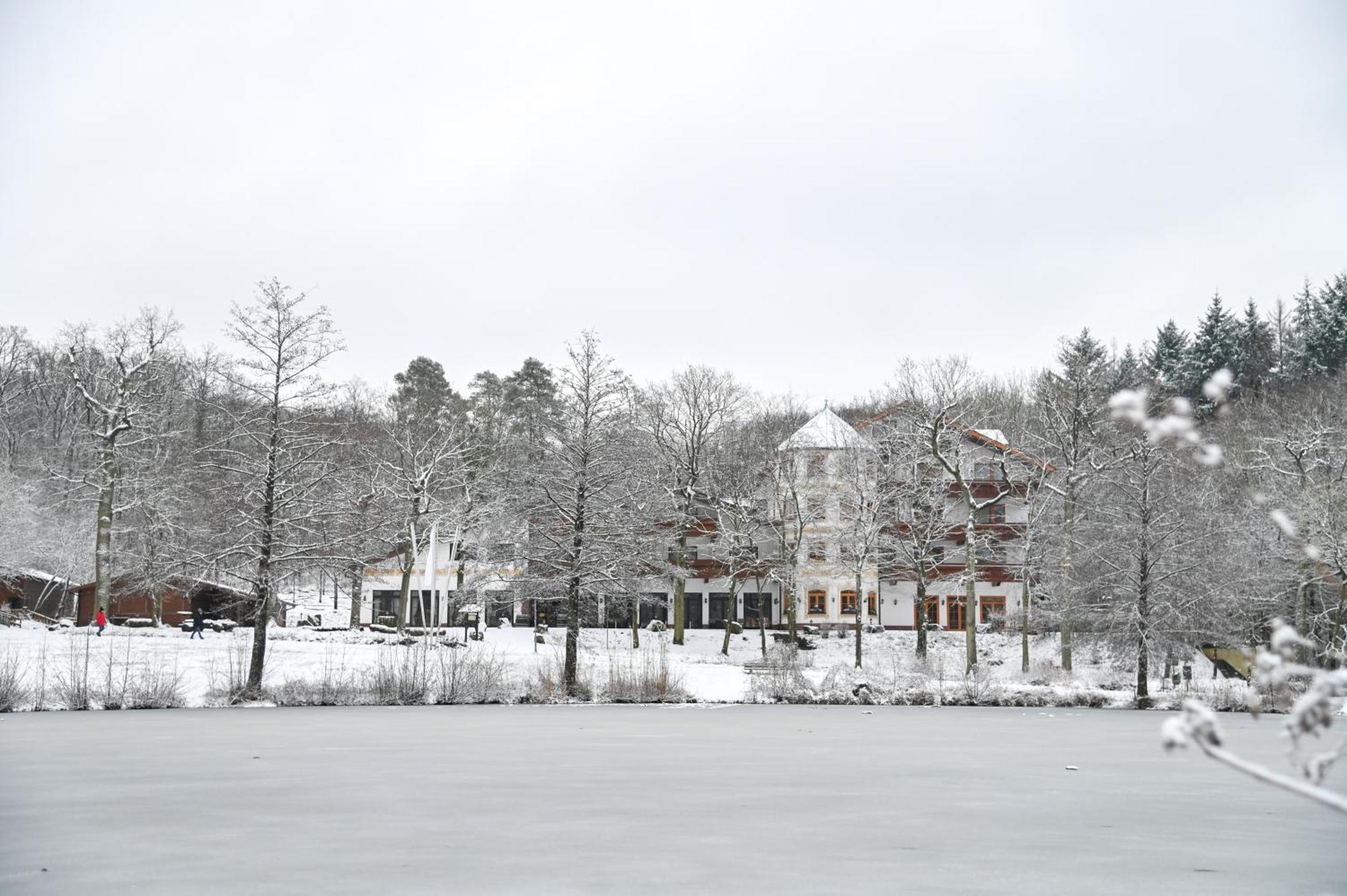 Hotel-Restaurant Kreuzberghof Tagungs- Und Veranstaltungshotel Tiefenbach  Екстериор снимка