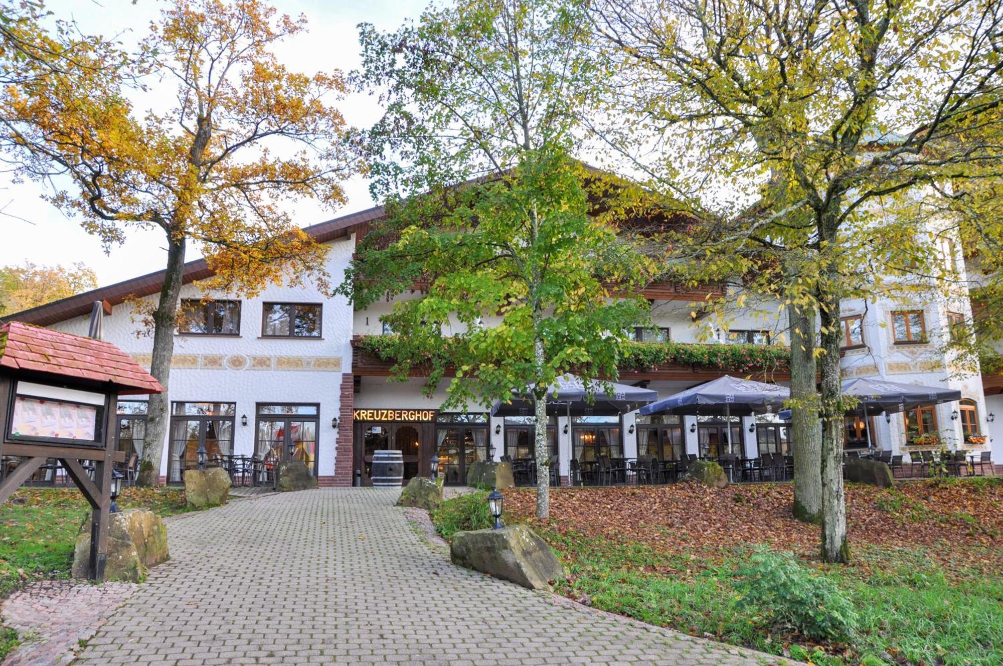 Hotel-Restaurant Kreuzberghof Tagungs- Und Veranstaltungshotel Tiefenbach  Екстериор снимка